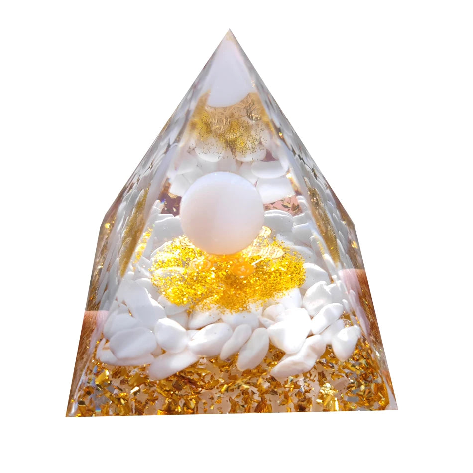 Pirâmide orgonite com pedras naturais, lápis lazuli, ametista, quartzo e malaquita — Valenna