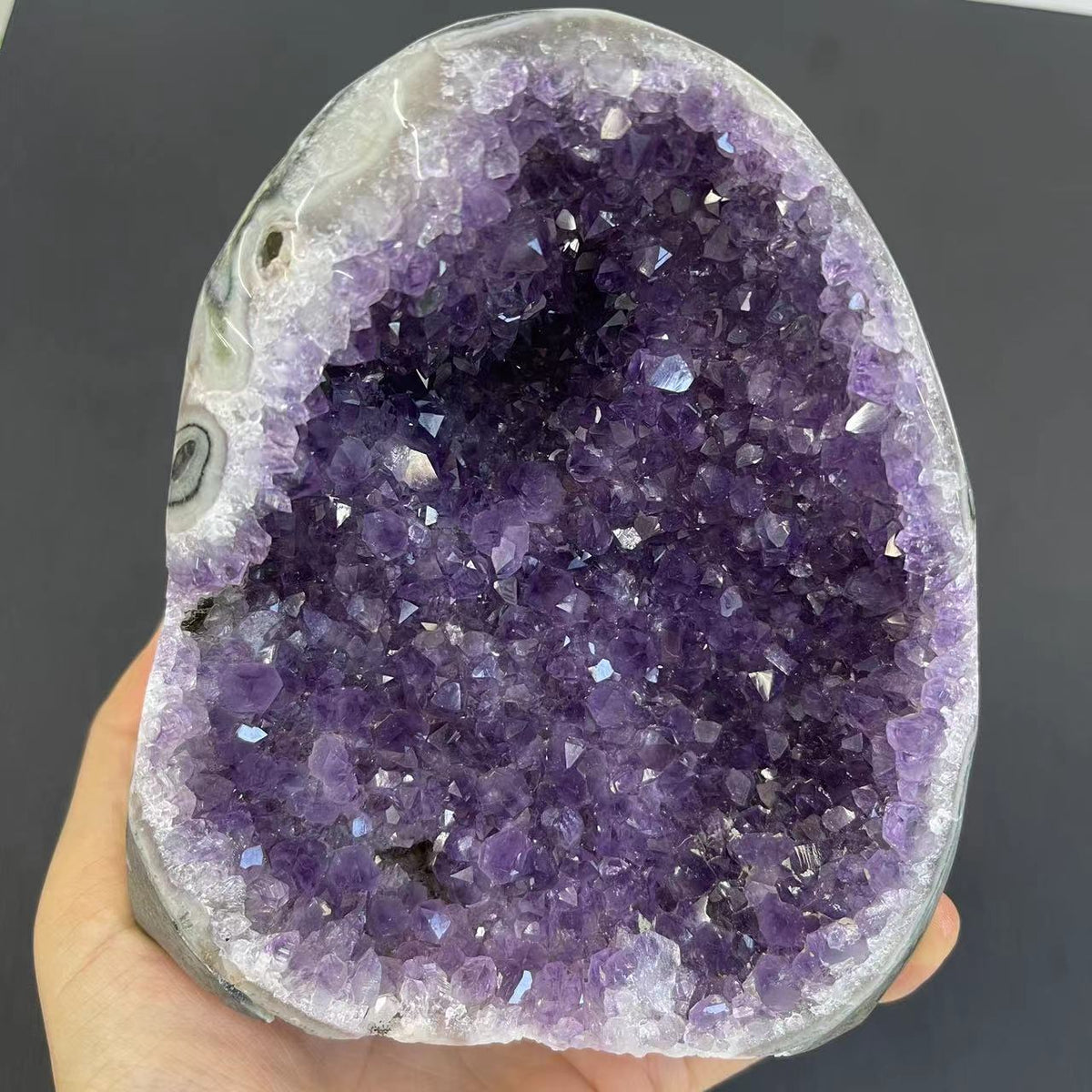 Pedra Ametista Acalma e Purifica o Ambiente